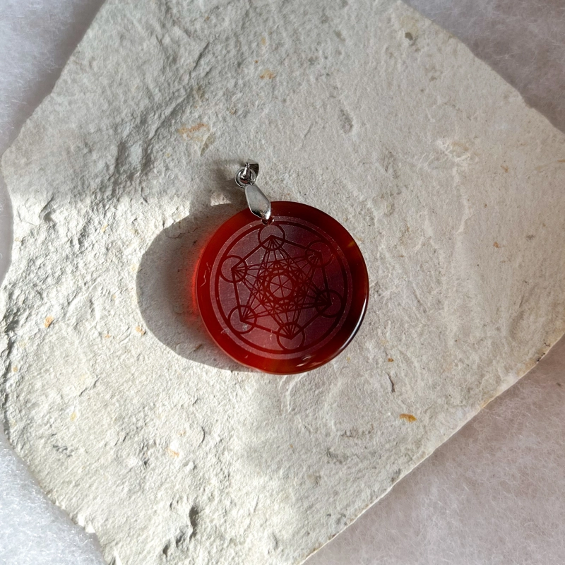 pendente in pietra + cubo di metatron